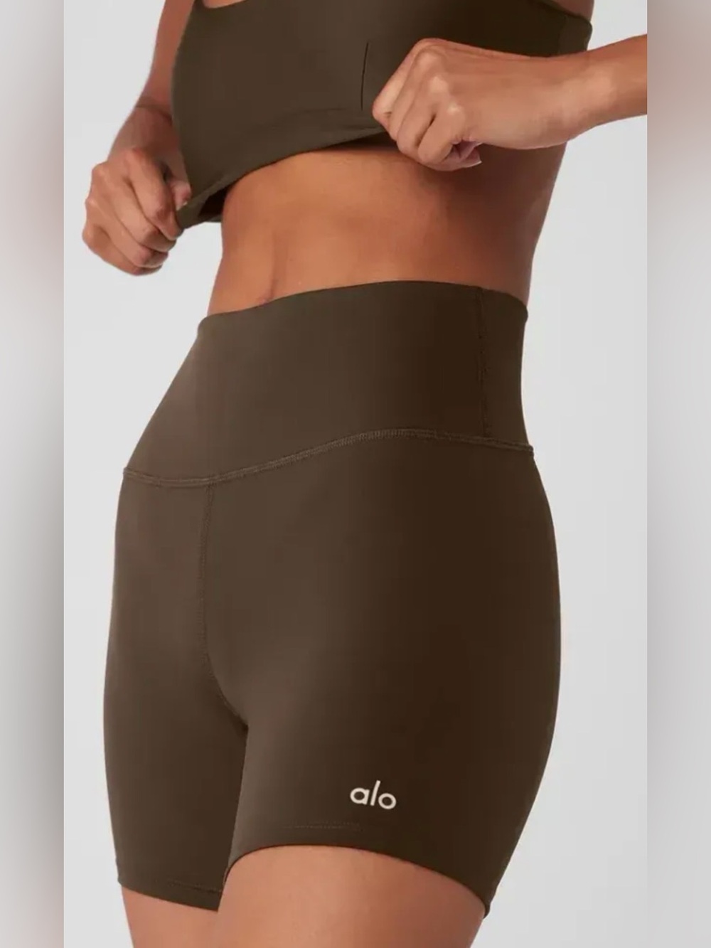 ALO Yoga High-Rise Bike Short in Dark Brown